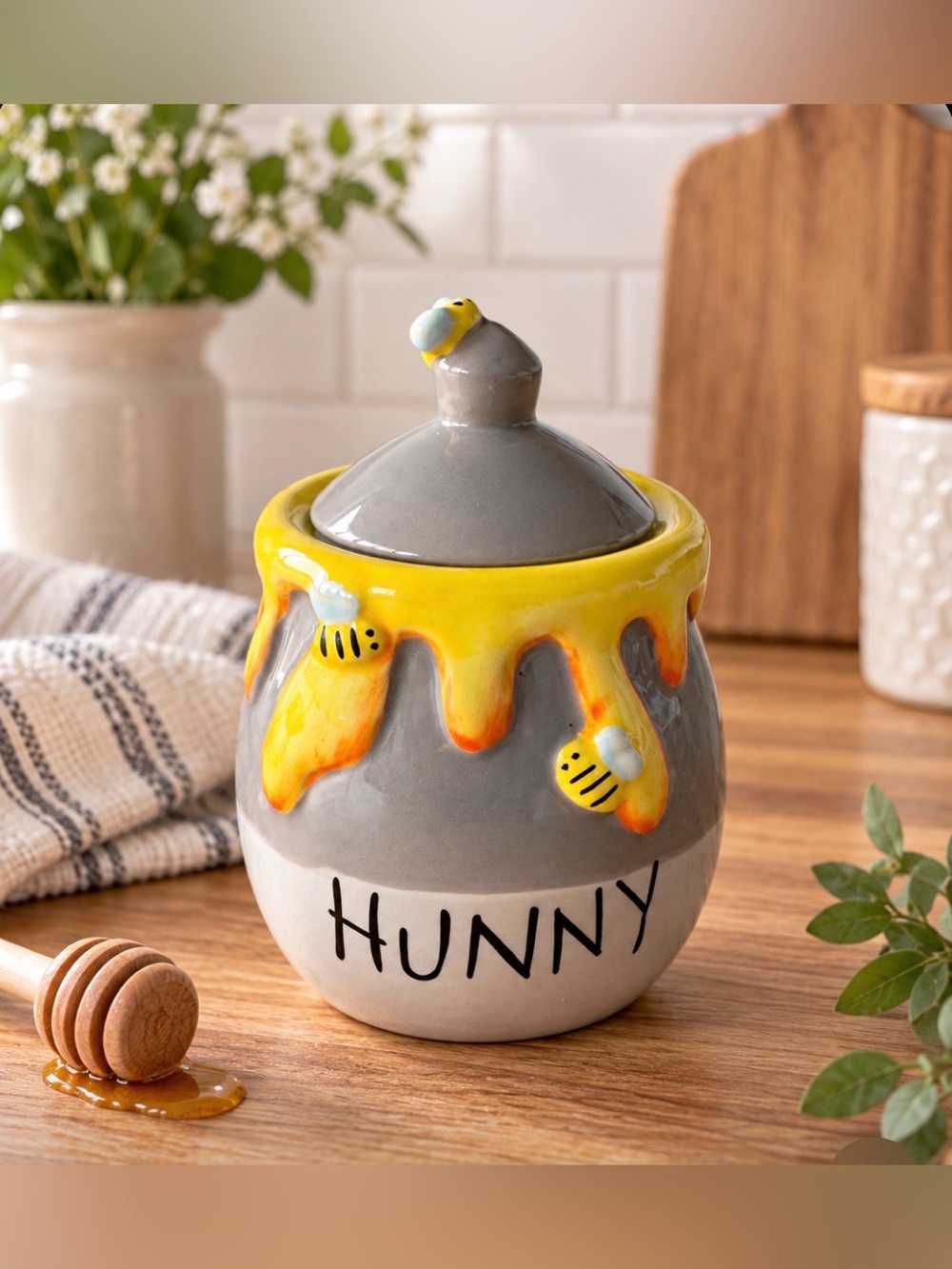 Disney Winnie the Pooh Hunny honey Jar ceramic 4 in tall